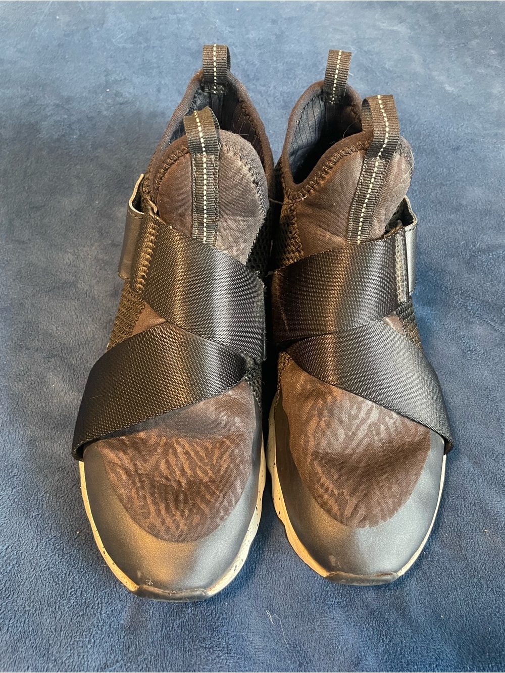 Sorel Women's Black and Brown Slip-On Athletic Sneakers